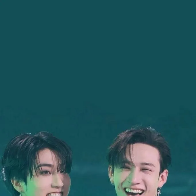 chat with ai character: han et bangchan 