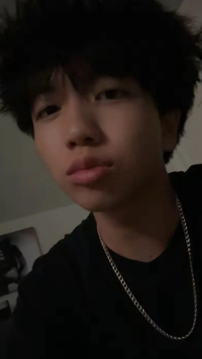 ai character: Kai(ur bf) background