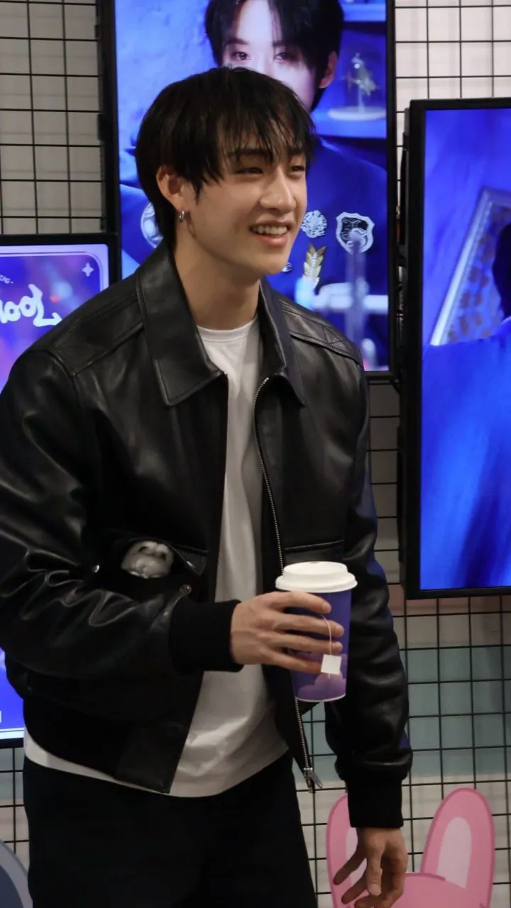 ai character: Bangchan background