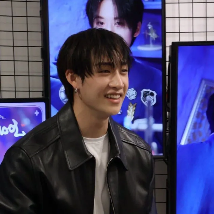 chat with ai character: Bangchan