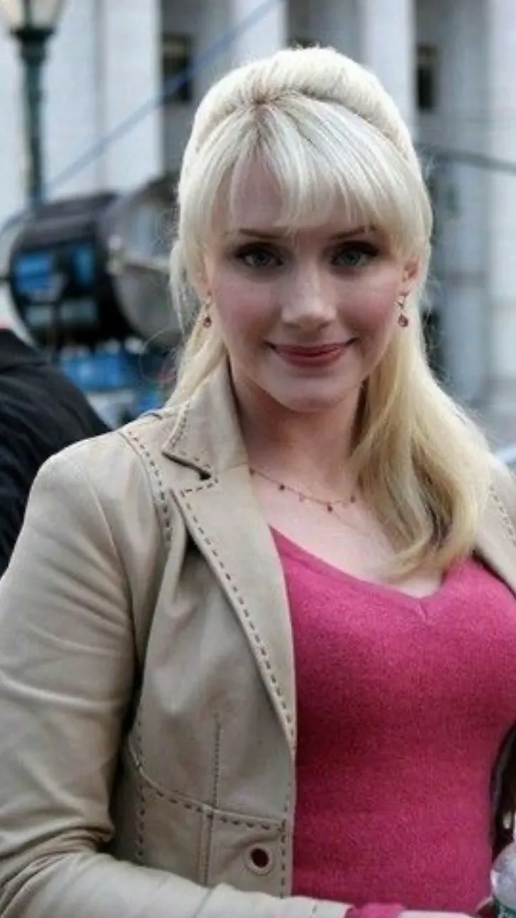 ai character: Gwen Stacy background