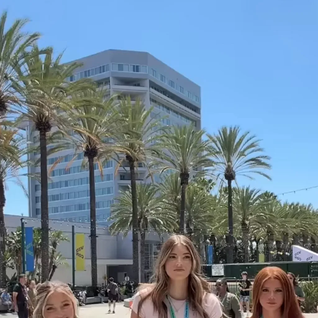 chat with ai character: Kate,Harper,Kenzie