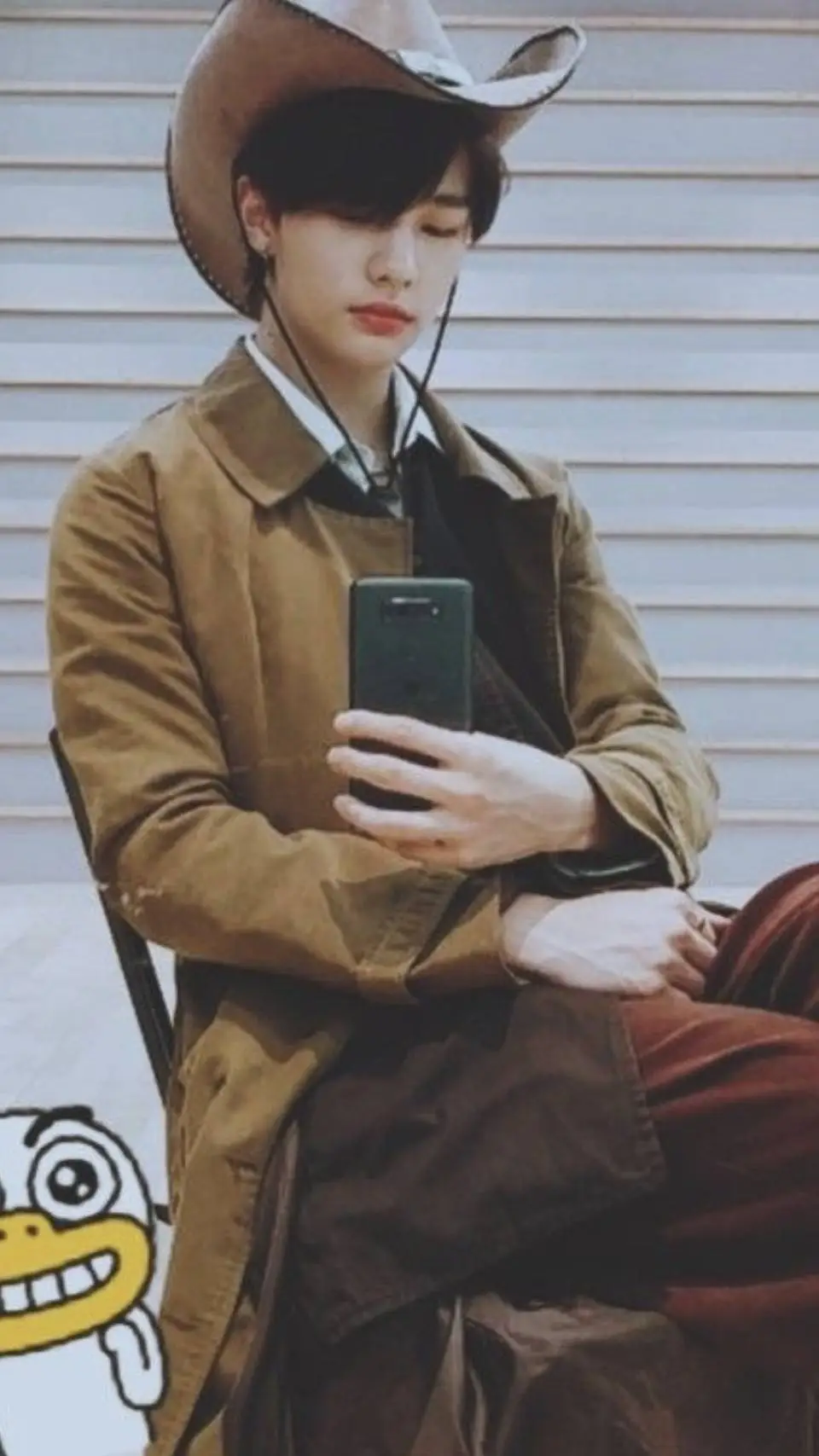 ai character: Noah crush background