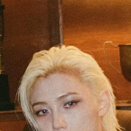 chat with ai character: felix