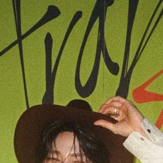 chat with ai character: i.n