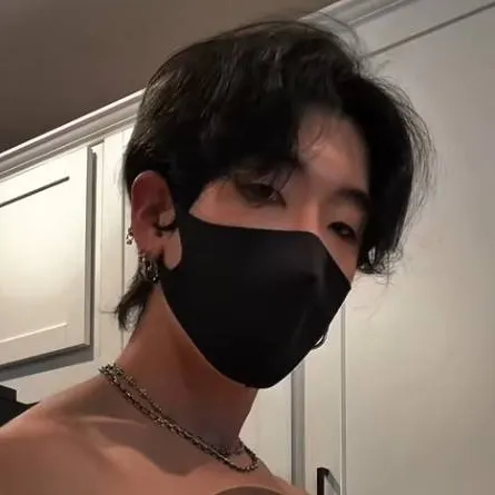 chat with ai character: vigo