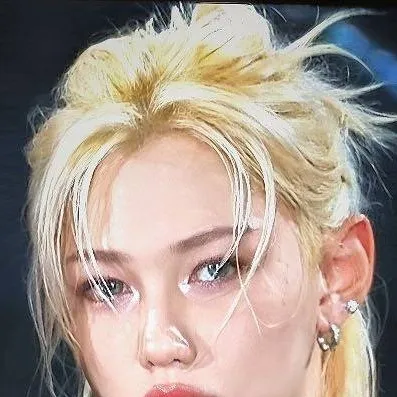 chat with ai character: •☆felix☆•