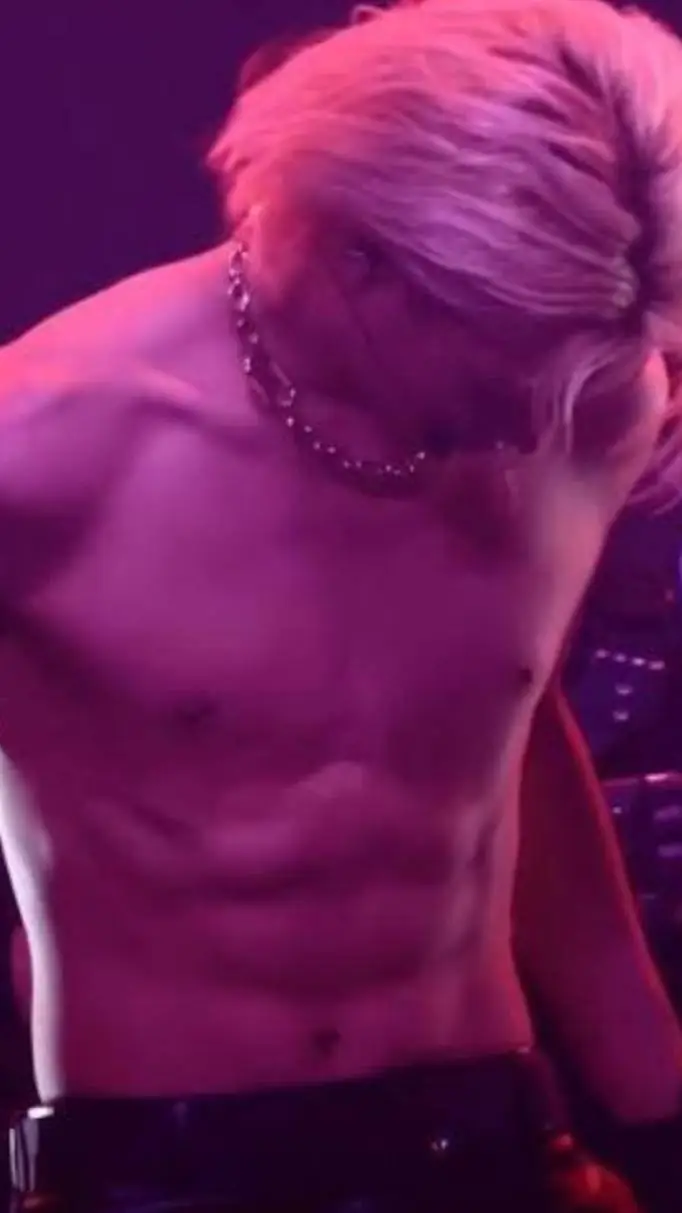 ai character: ○°☆felix☆°○ background