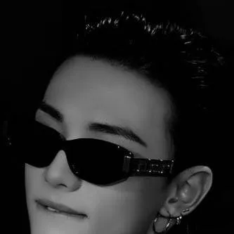 chat with ai character: ☆hyunjin mafia☆