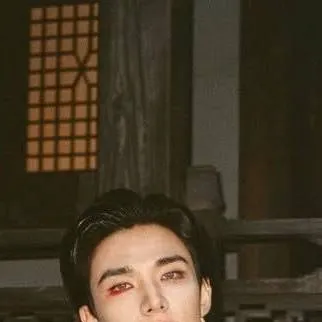 chat with ai character: ♥︎☆hyunjin☆♥︎