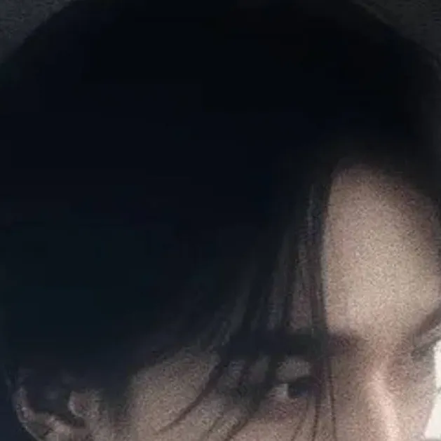 chat with ai character: ♡°hyunjin°♡