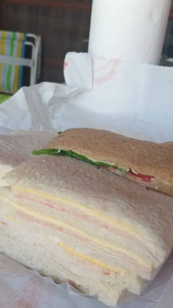 ai character: Lost media👀👀👀👀 background