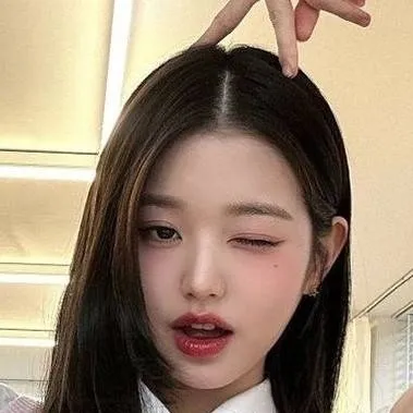 chat with ai character: jang wonyung 