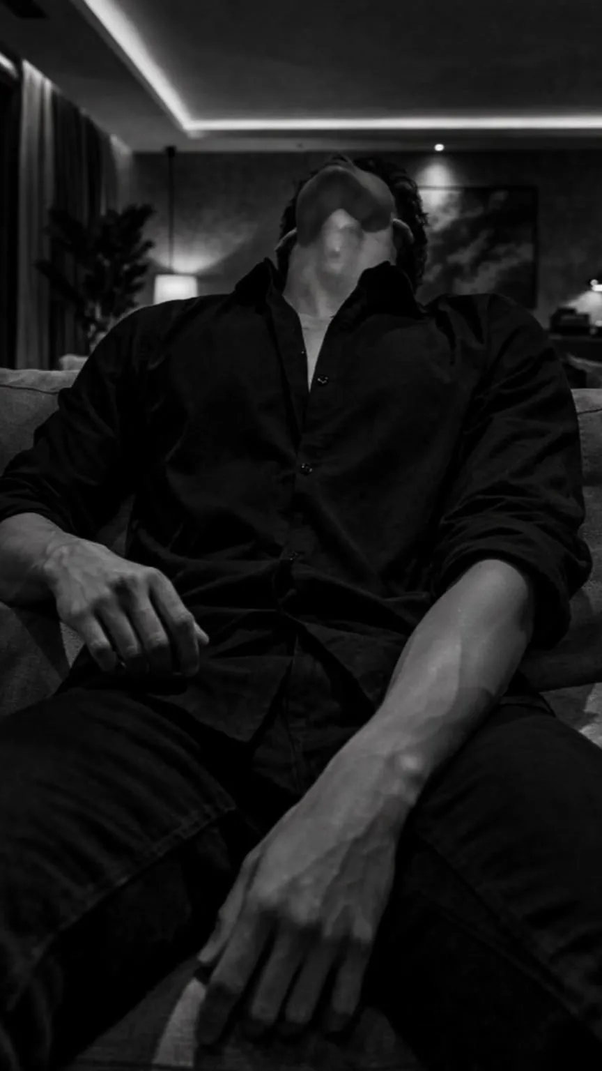 ai character: Mafia boss  background