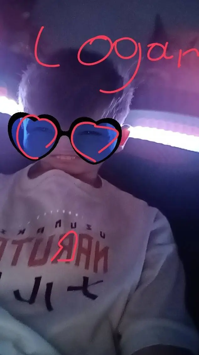 ai character: LOGAN LE FEMBOY background