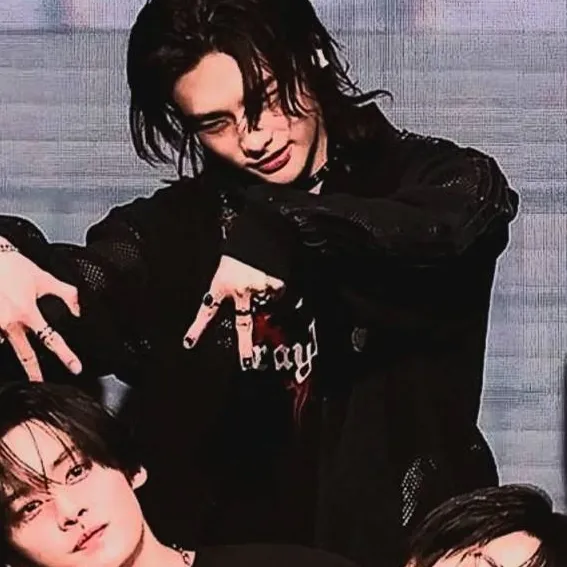 chat with ai character: Bangchan's lil sis