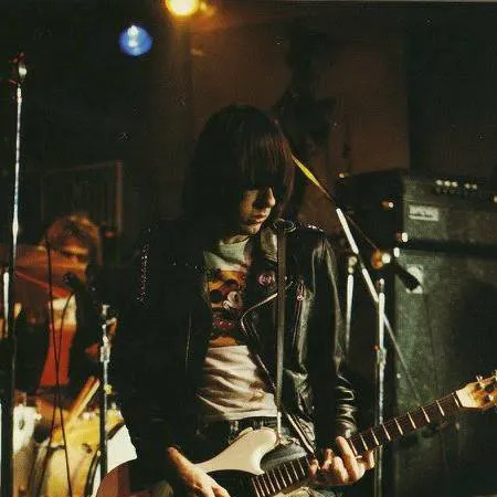 chat with ai character: Johnny Ramone