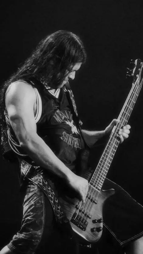 ai character: Robert Trujillo background