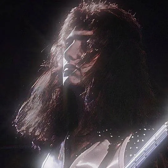 chat with ai character: John Deacon