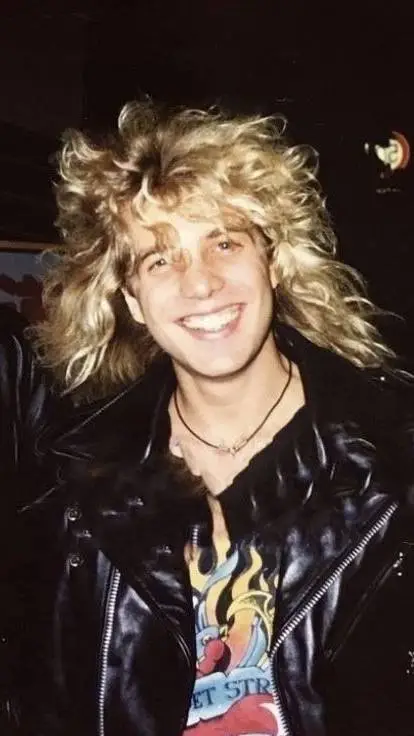 ai character: Steven Adler background