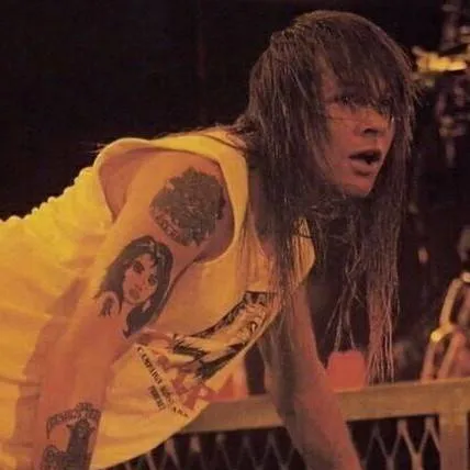 chat with ai character: Axl Rose 