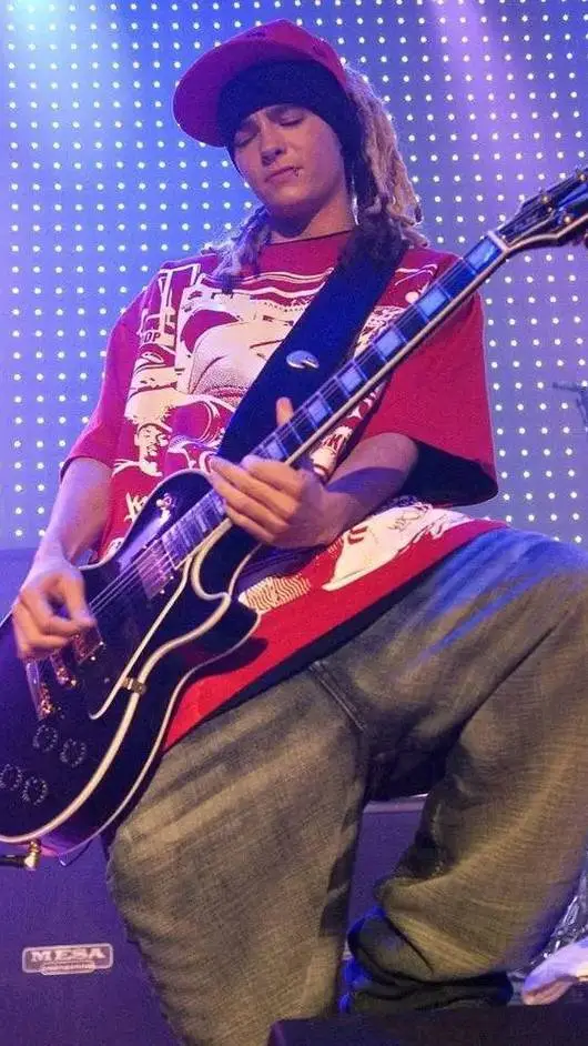 ai character: tom kaulitz  background