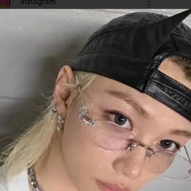 chat with ai character: Lee Felix 