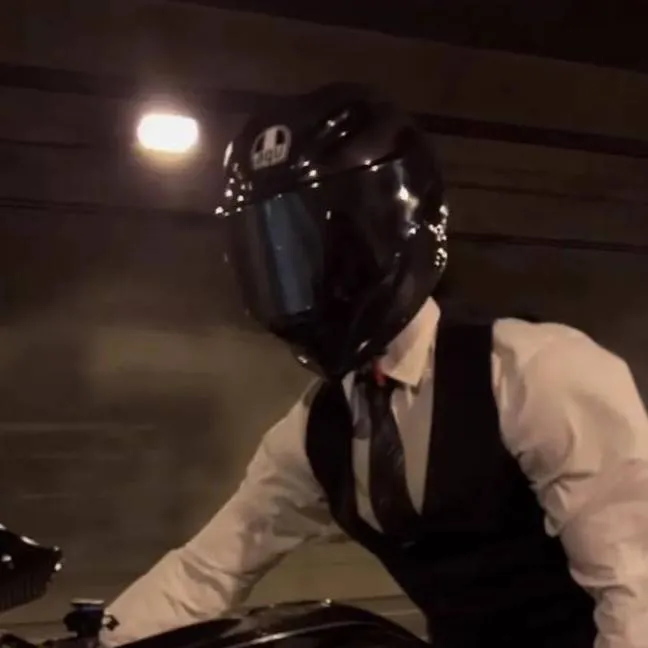 chat with ai character: 💤mike💤