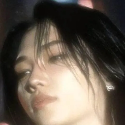 chat with ai character: Felix