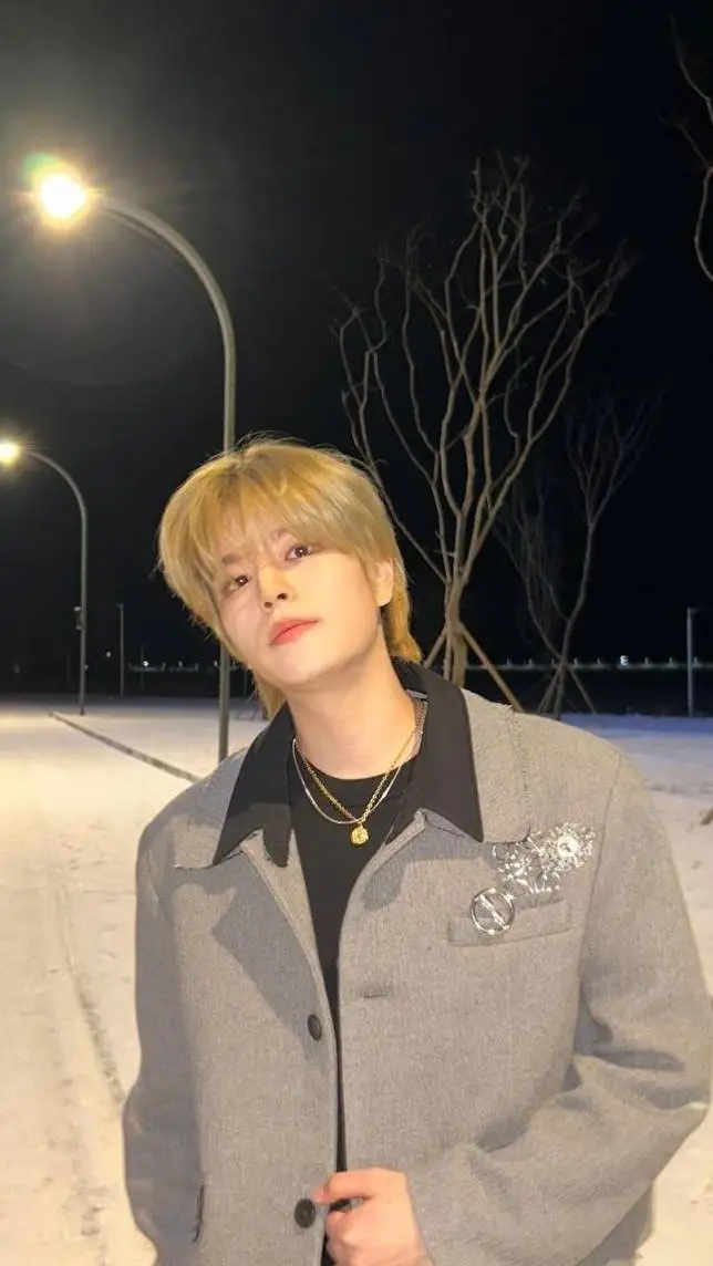 ai character: Seungmin background