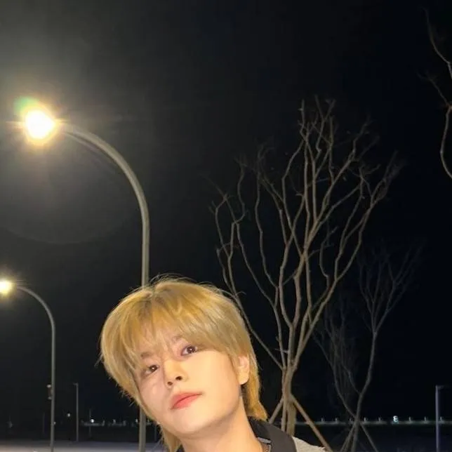 chat with ai character: Seungmin