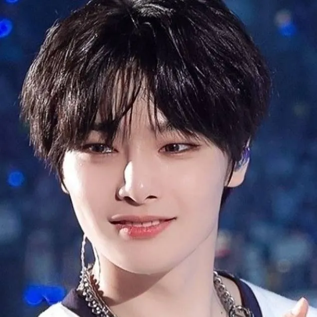 chat with ai character: I.N