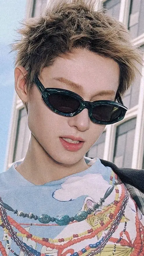 ai character: Martin (CORTIS)  background