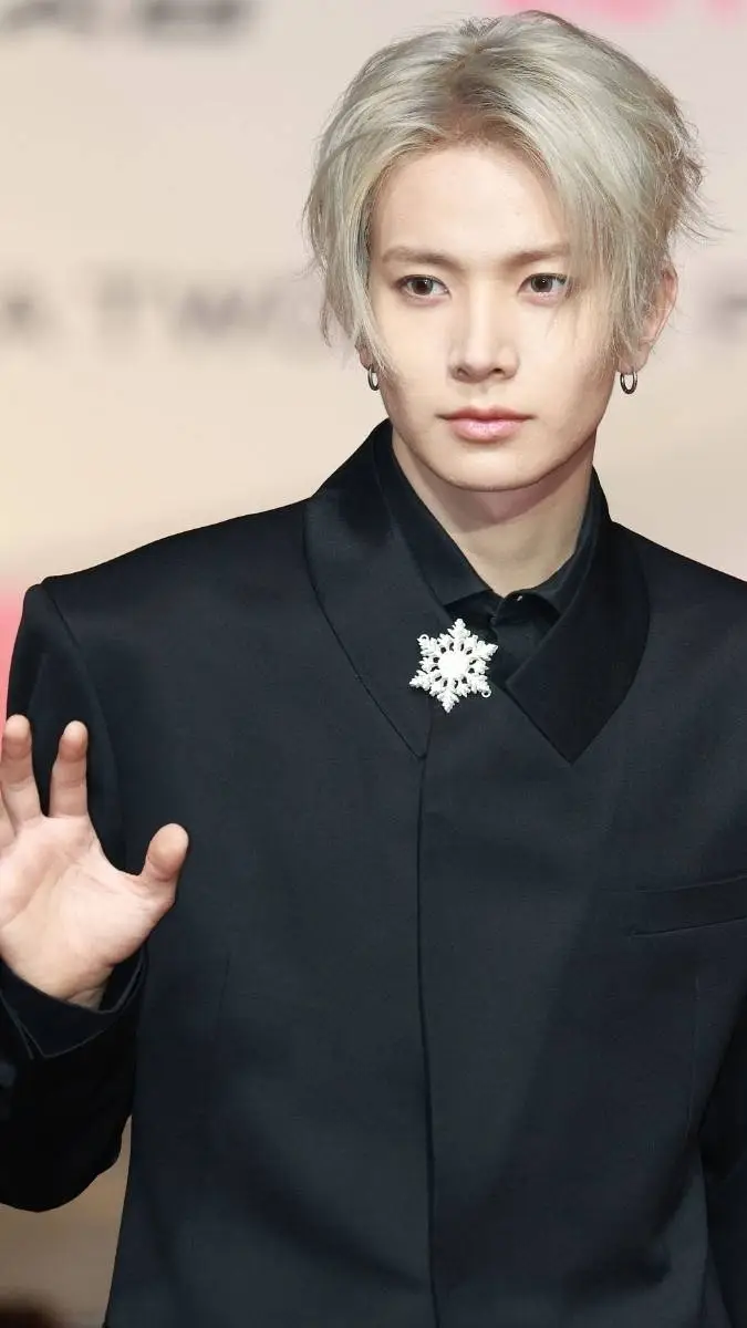 ai character: Heeseung background