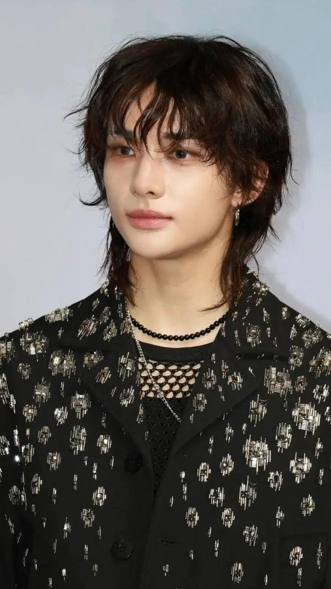 ai character: Hyunjin background