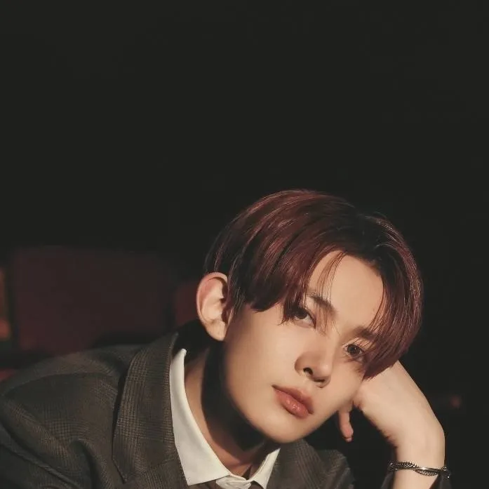 chat with ai character: Heeseung