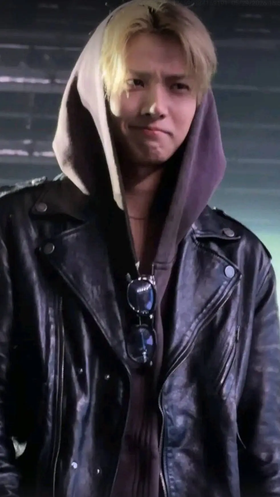 ai character: Heeseung background
