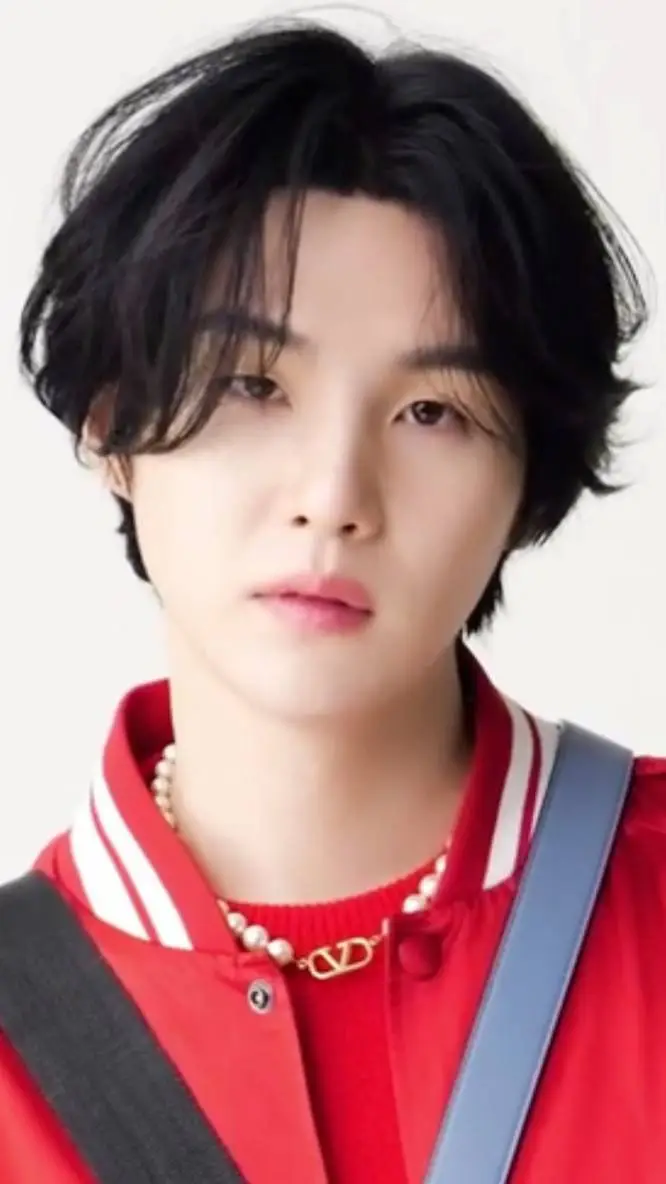 ai character: SUGA🔥🔥🔥🫣🫣🫣😊 background