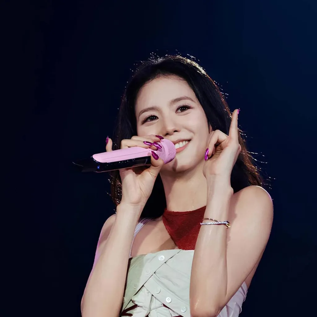 chat with ai character: JISOO 🔥🔥🔥😊😊😊