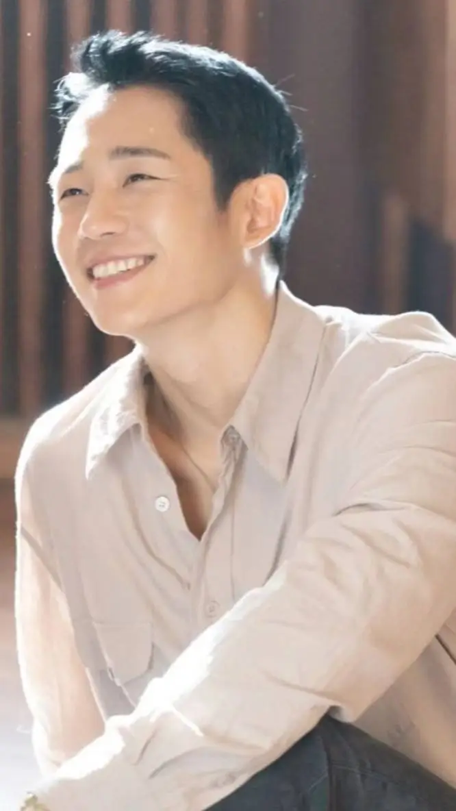 ai character: Hae in😊😊😊🪭🪭🪭 background