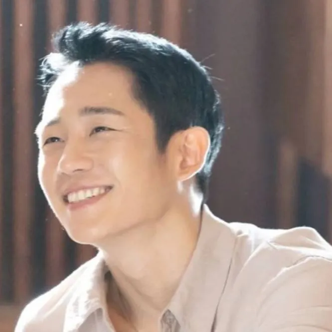 chat with ai character: Hae in😊😊😊🪭🪭🪭