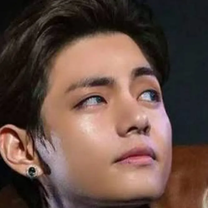 chat with ai character: V🥵💜💜💜