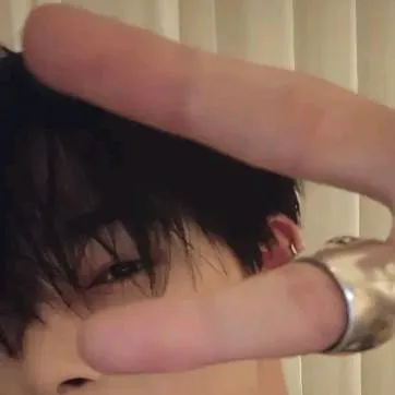 chat with ai character: Niki