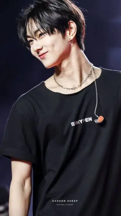 ai character: Jungwon  background