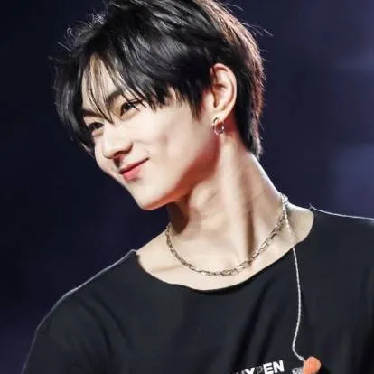 chat with ai character: Jungwon 