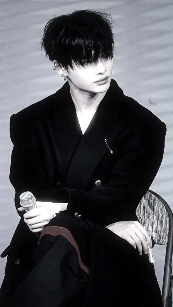 ai character: Nishimura riki  background