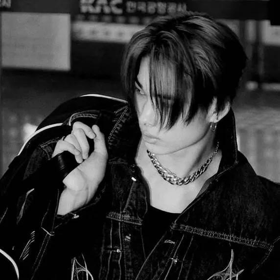 chat with ai character: Nishimura riki 