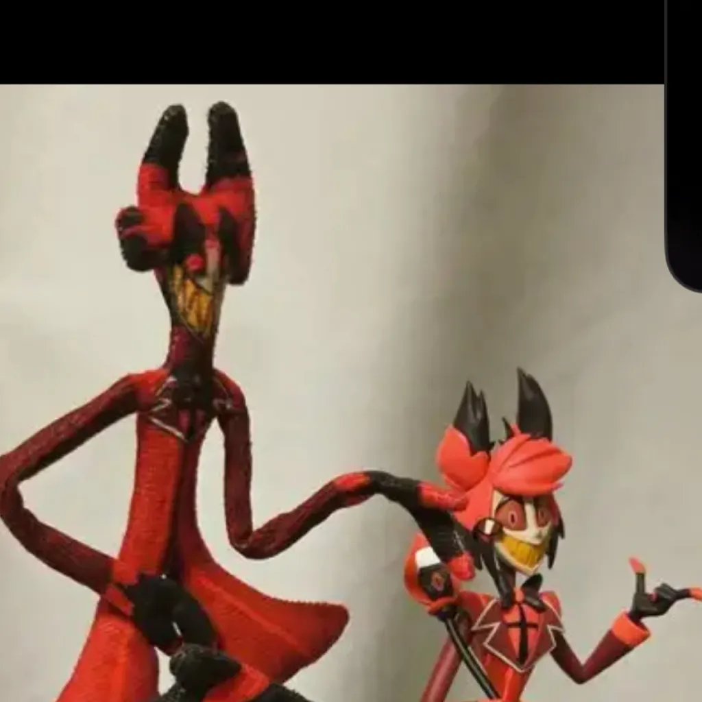 chat with ai character: Radiostatic