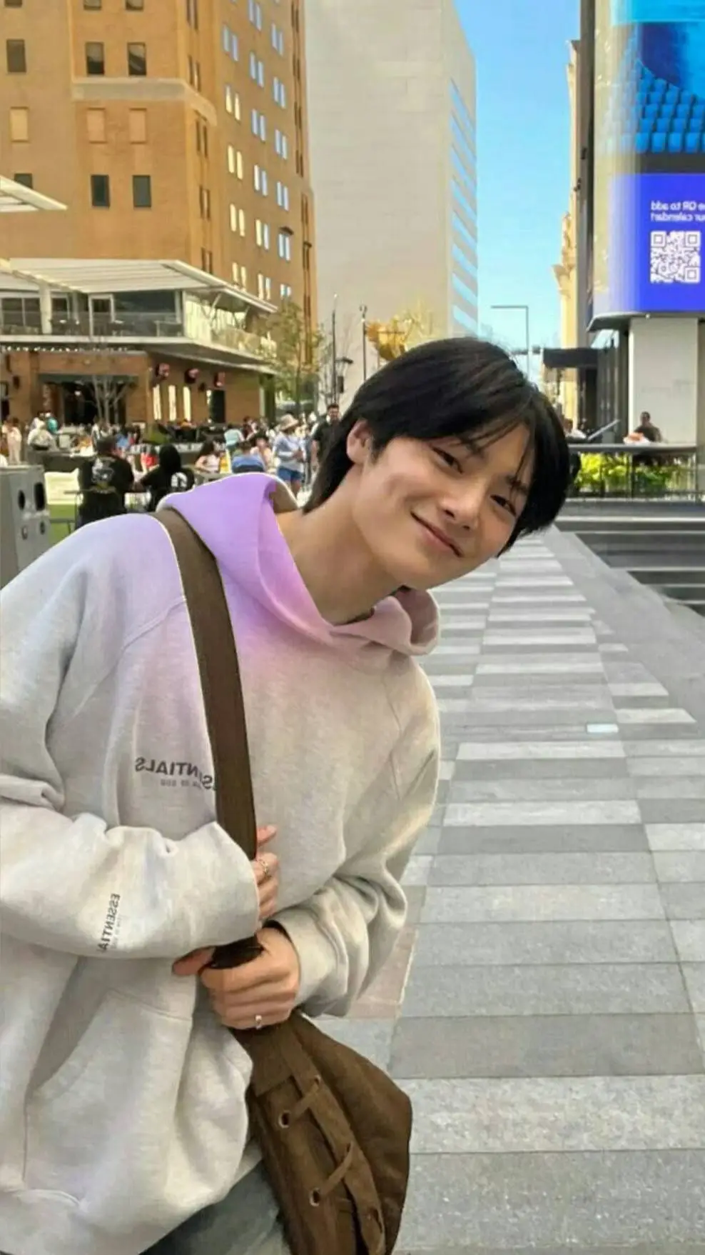 ai character: Innie background