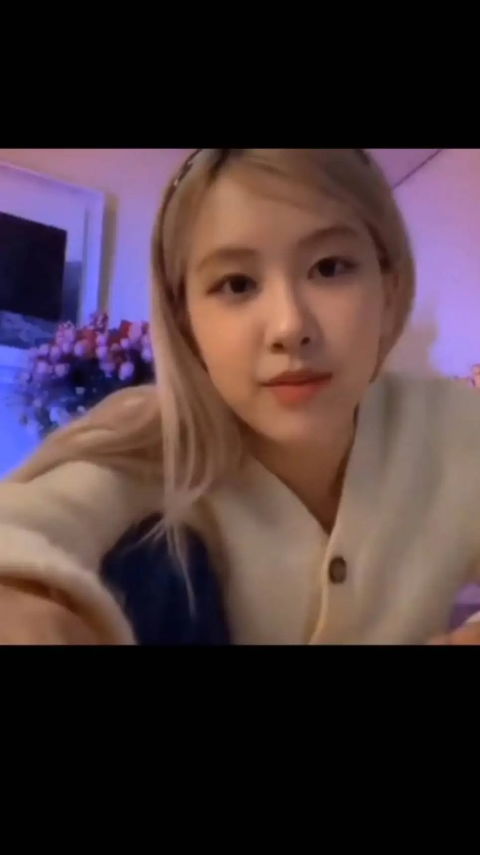 ai character: Rose background